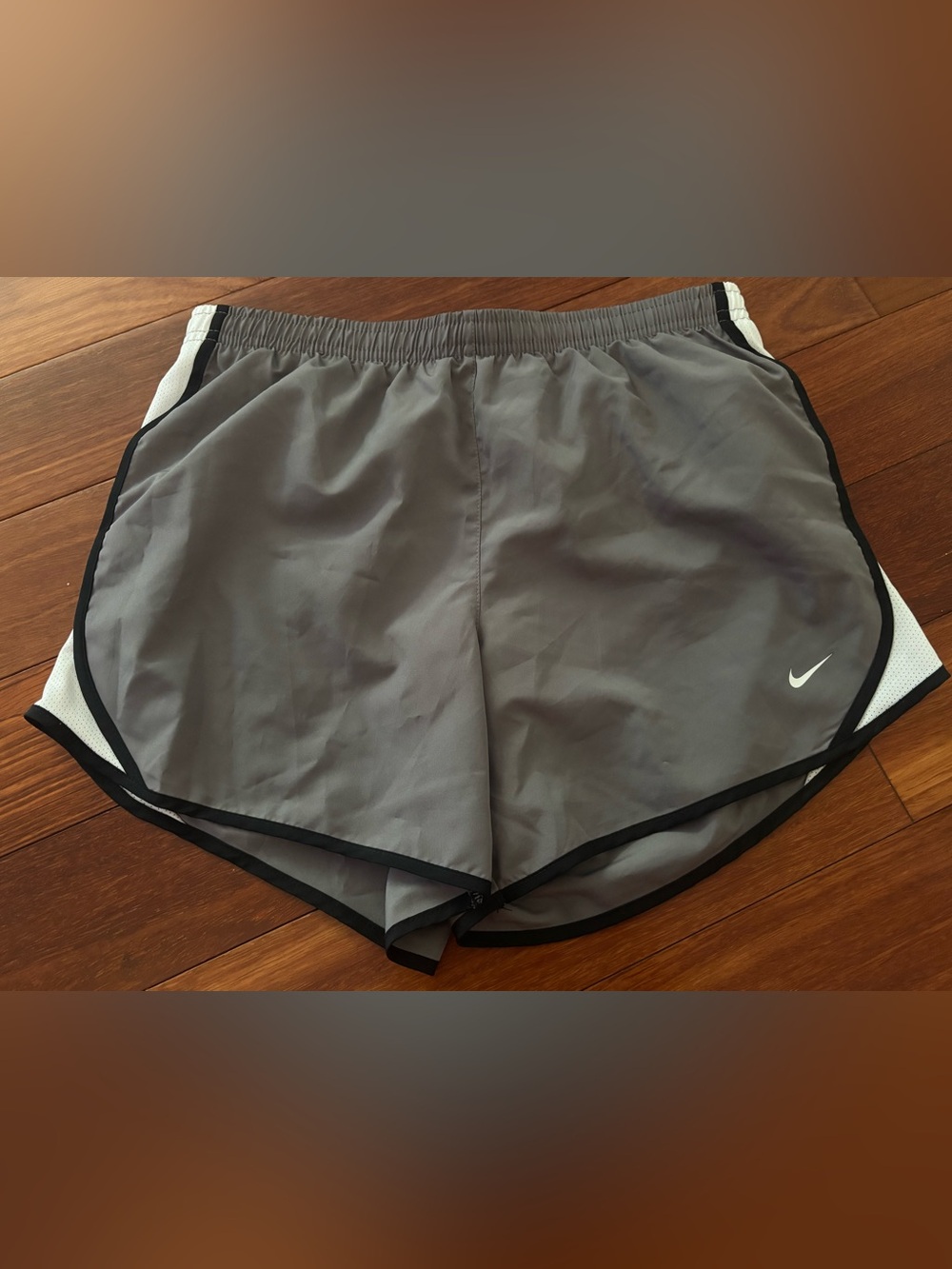 Girls Nike woven shorts youth XL